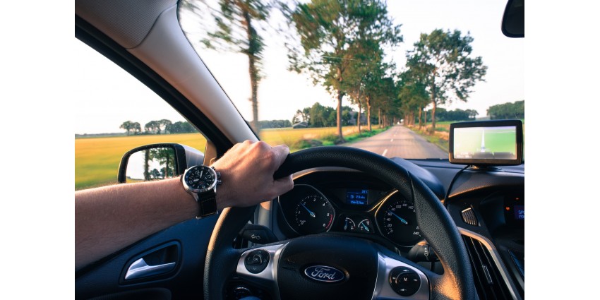 Płyn do mycia szyb samochodowych - jak prawidłowo myć szyby w aucie